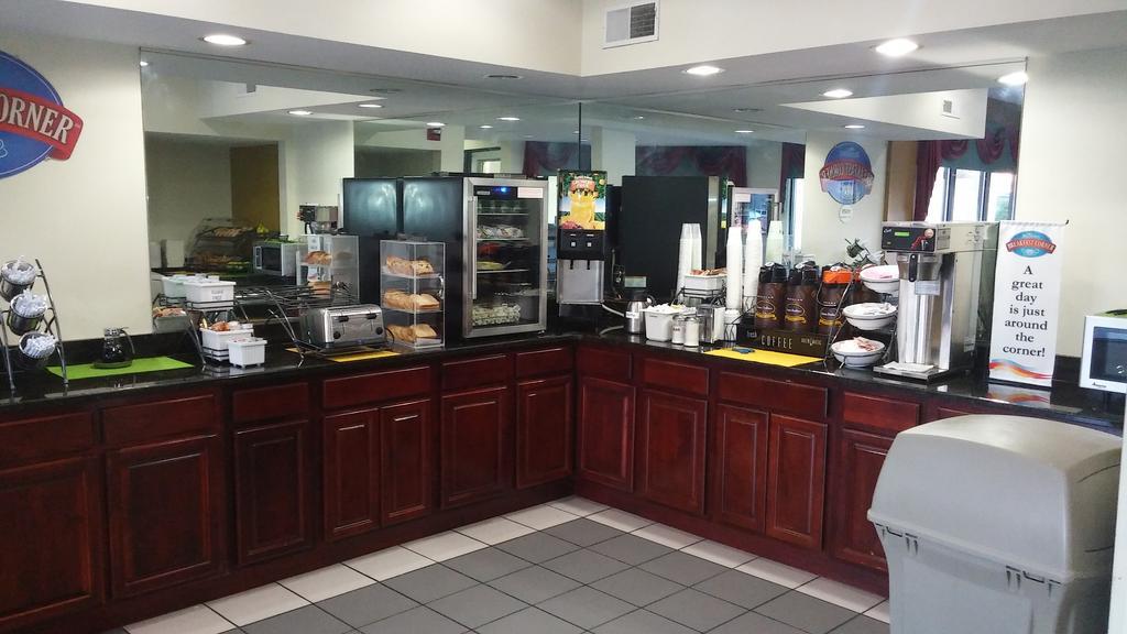 Baymont By Wyndham Cave City Bagian luar foto