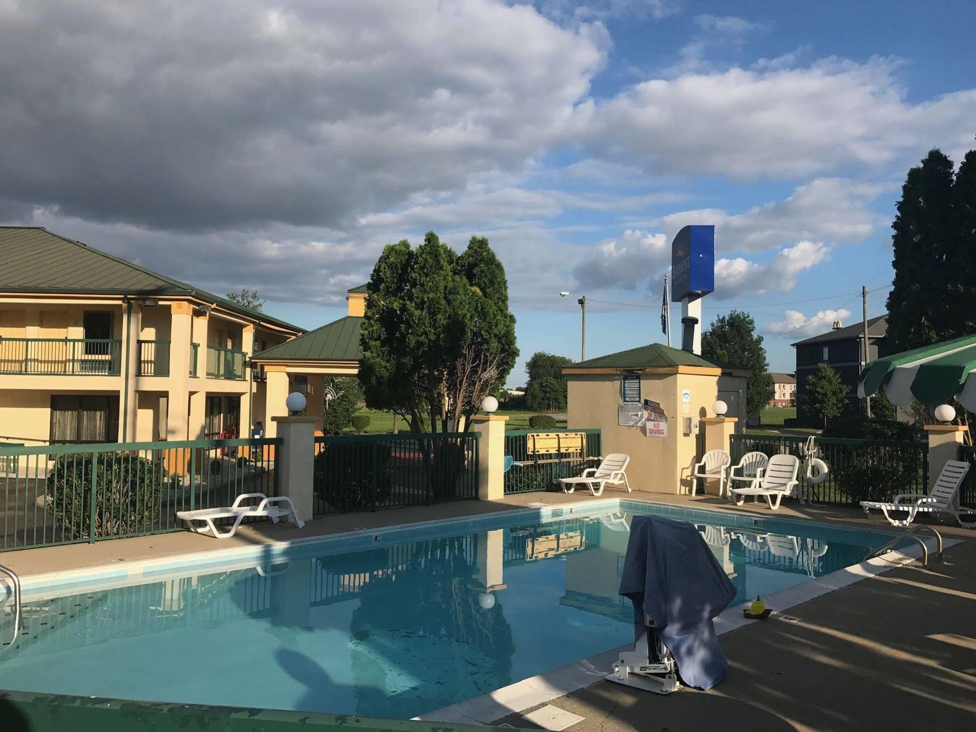 Baymont By Wyndham Cave City Bagian luar foto